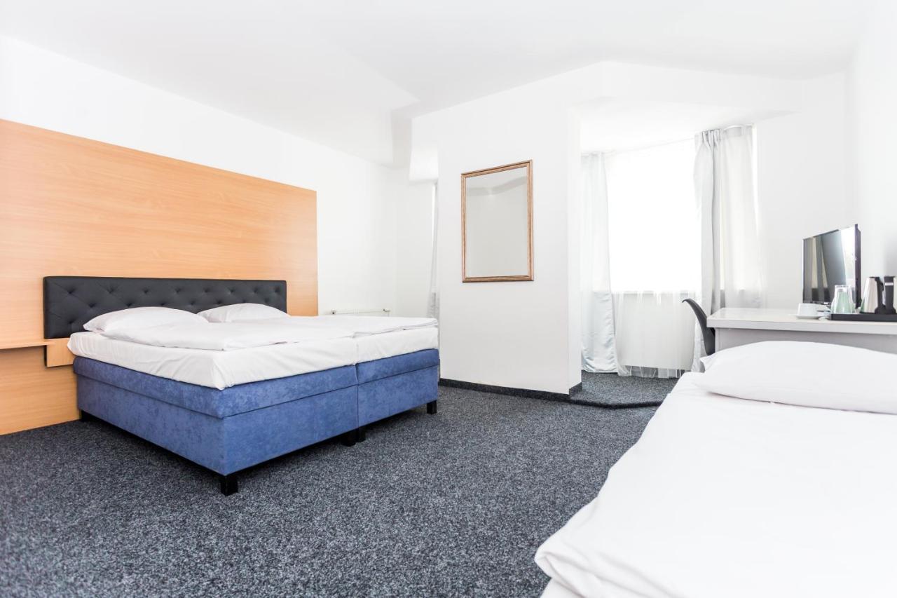 Hotel Joker Obrnice Екстер'єр фото